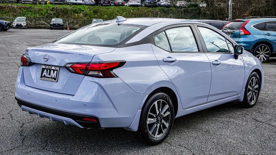 2025 Nissan Versa SV