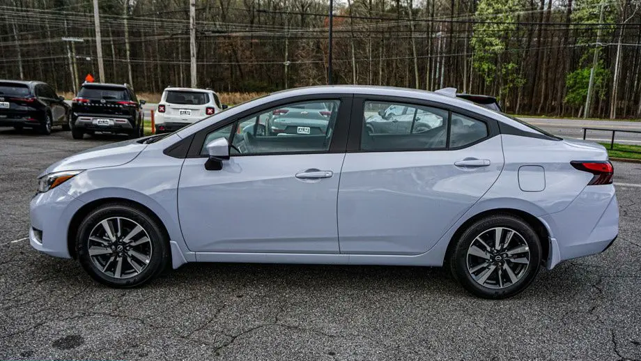 2025 Nissan Versa SV