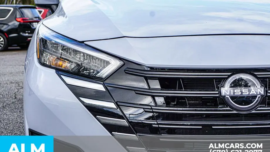 2025 Nissan Versa SV