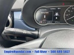 2025 Versa Thumbnail 29