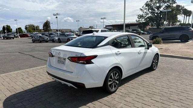 2022 Nissan Versa SV