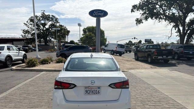 2022 Nissan Versa SV