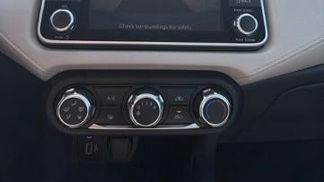 2022 Nissan Versa SV