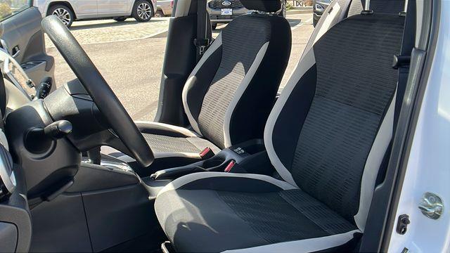 2022 Nissan Versa SV