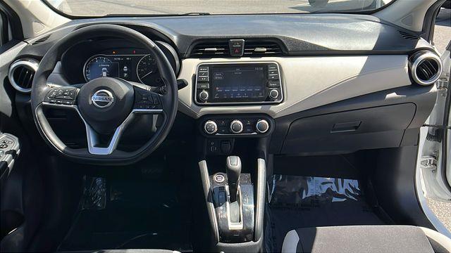2022 Nissan Versa SV