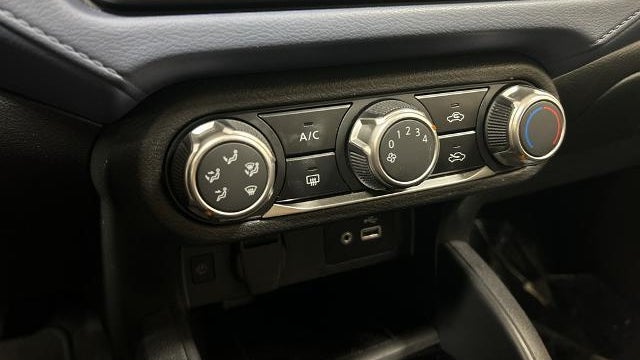 2024 Nissan Versa SV