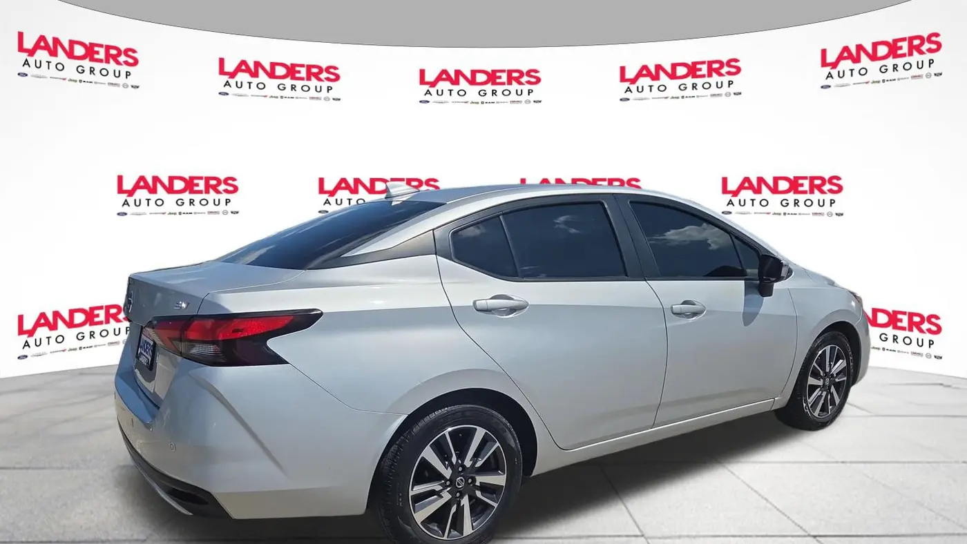 2021 Nissan Versa SV