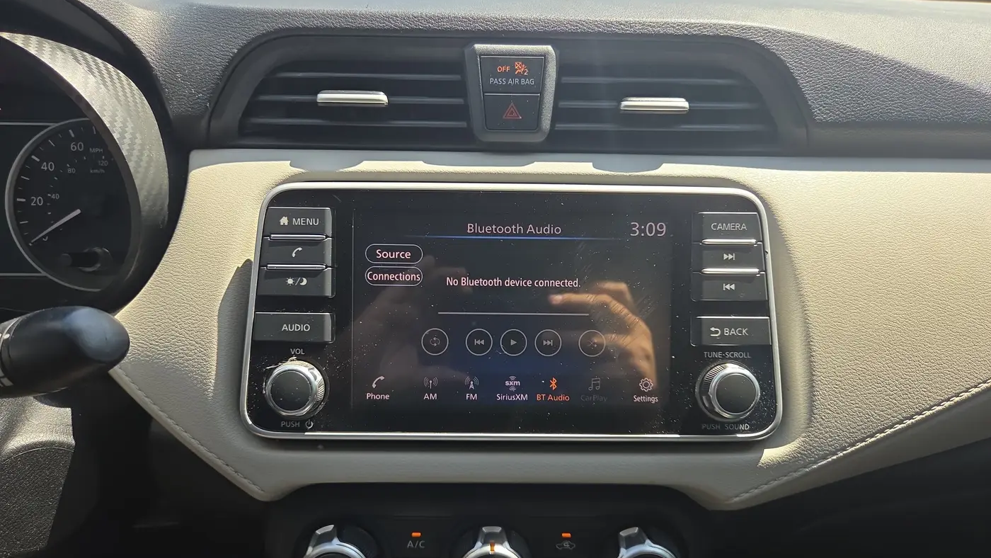 2021 Nissan Versa SV