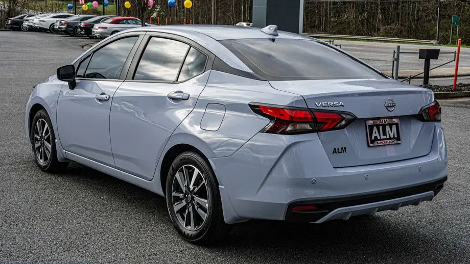 2025 Nissan Versa SV