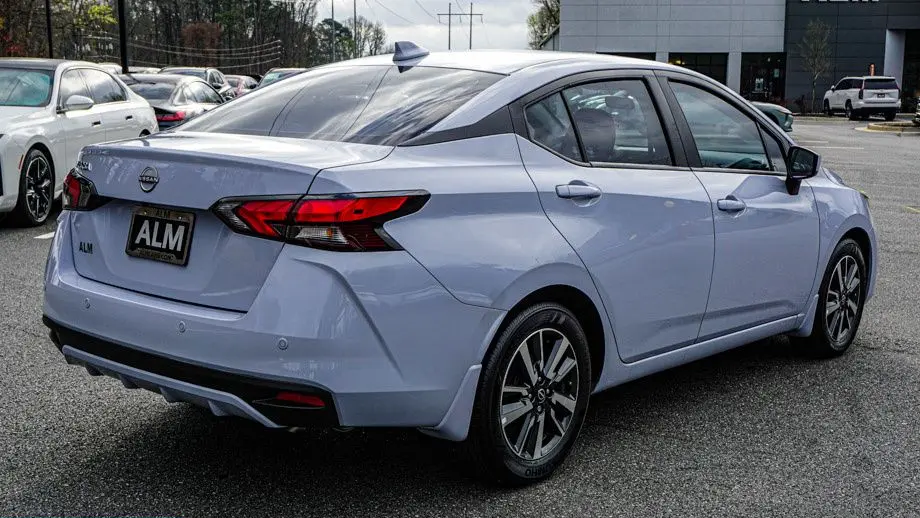 2025 Nissan Versa SV