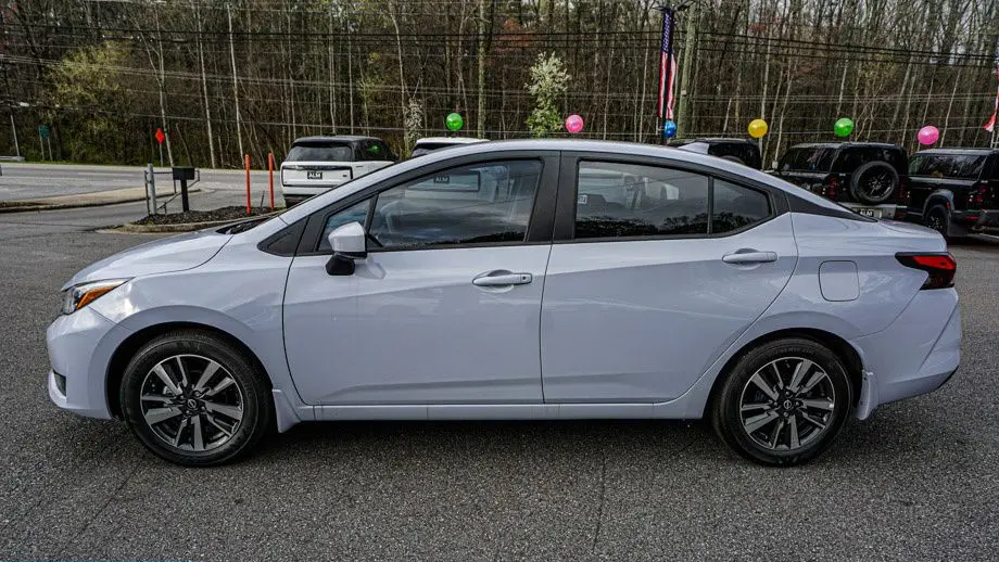2025 Nissan Versa SV
