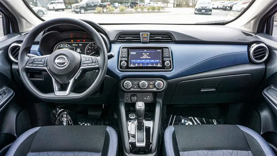 2025 Nissan Versa SV