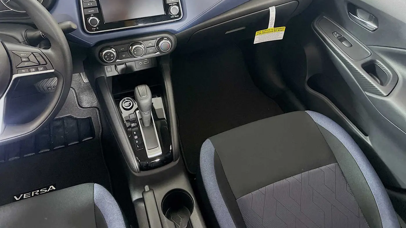 2025 Nissan Versa SV