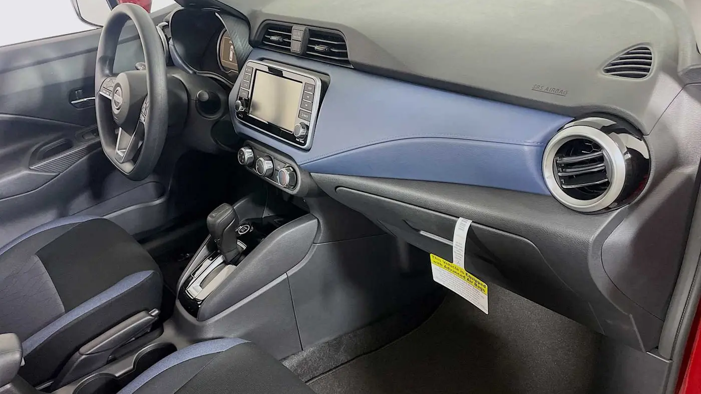 2025 Nissan Versa SV