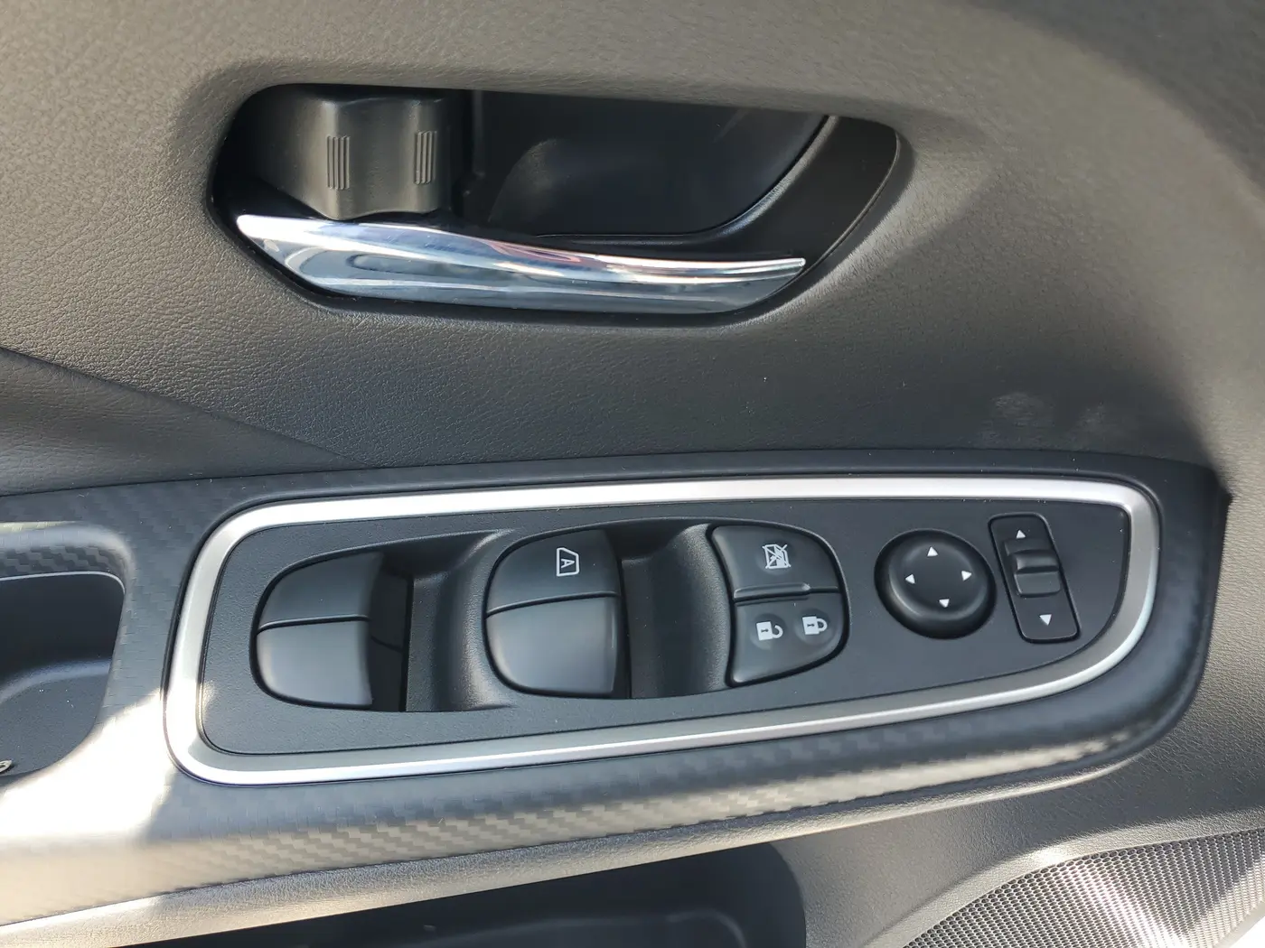 2025 Nissan Versa - $18,670