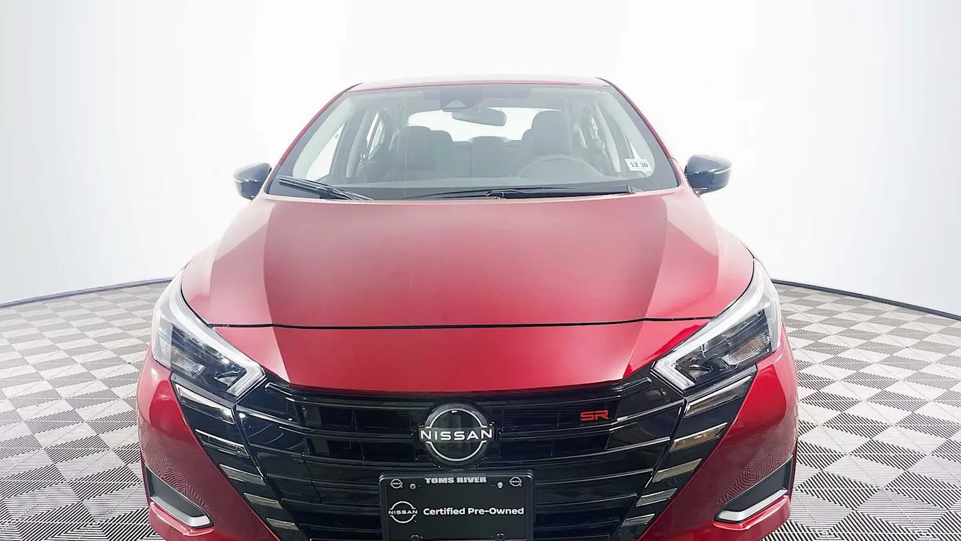 2025 Nissan Versa SR