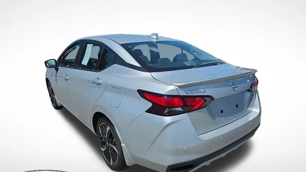 2025 Nissan Versa SR