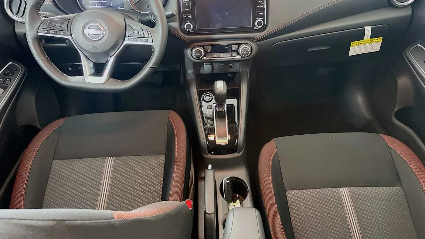 2025 Nissan Versa SR