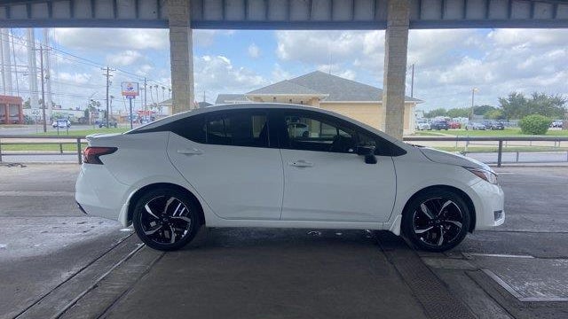 2025 Nissan Versa SR