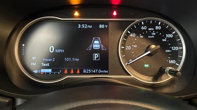 2023 Nissan Versa SR