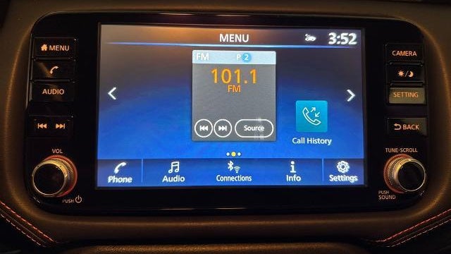 2023 Nissan Versa SR