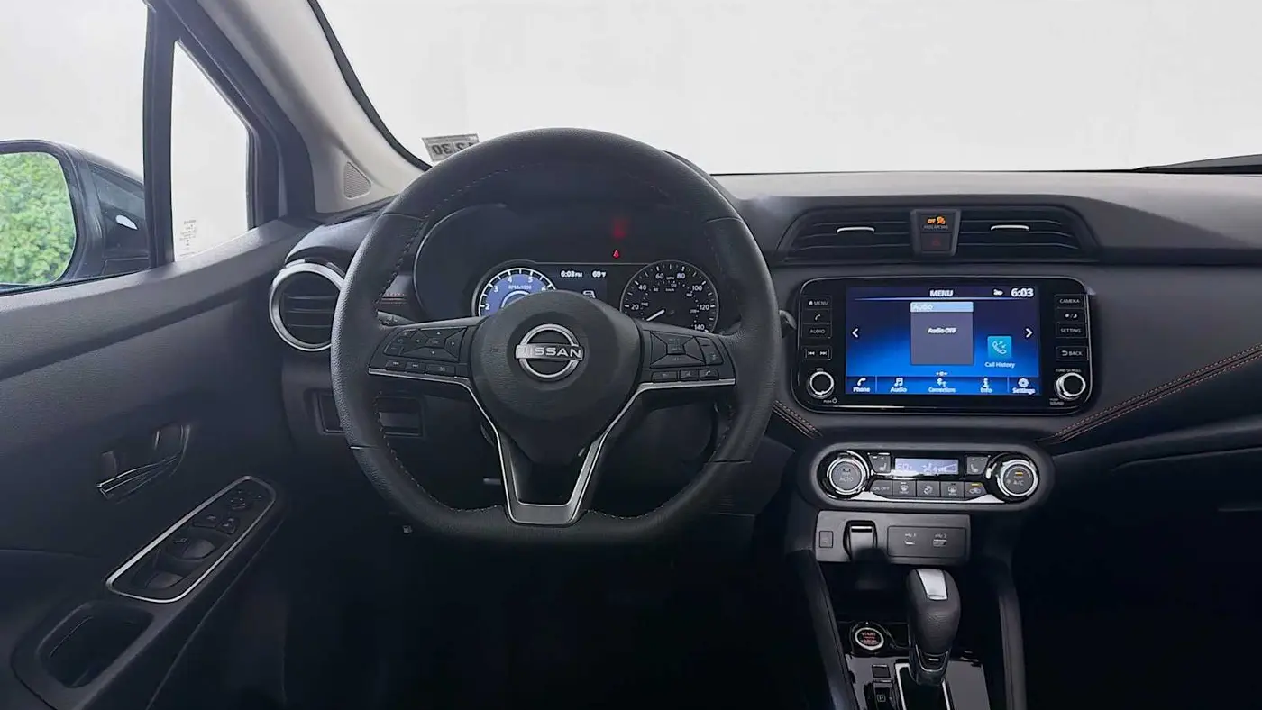 2025 Nissan Versa SR