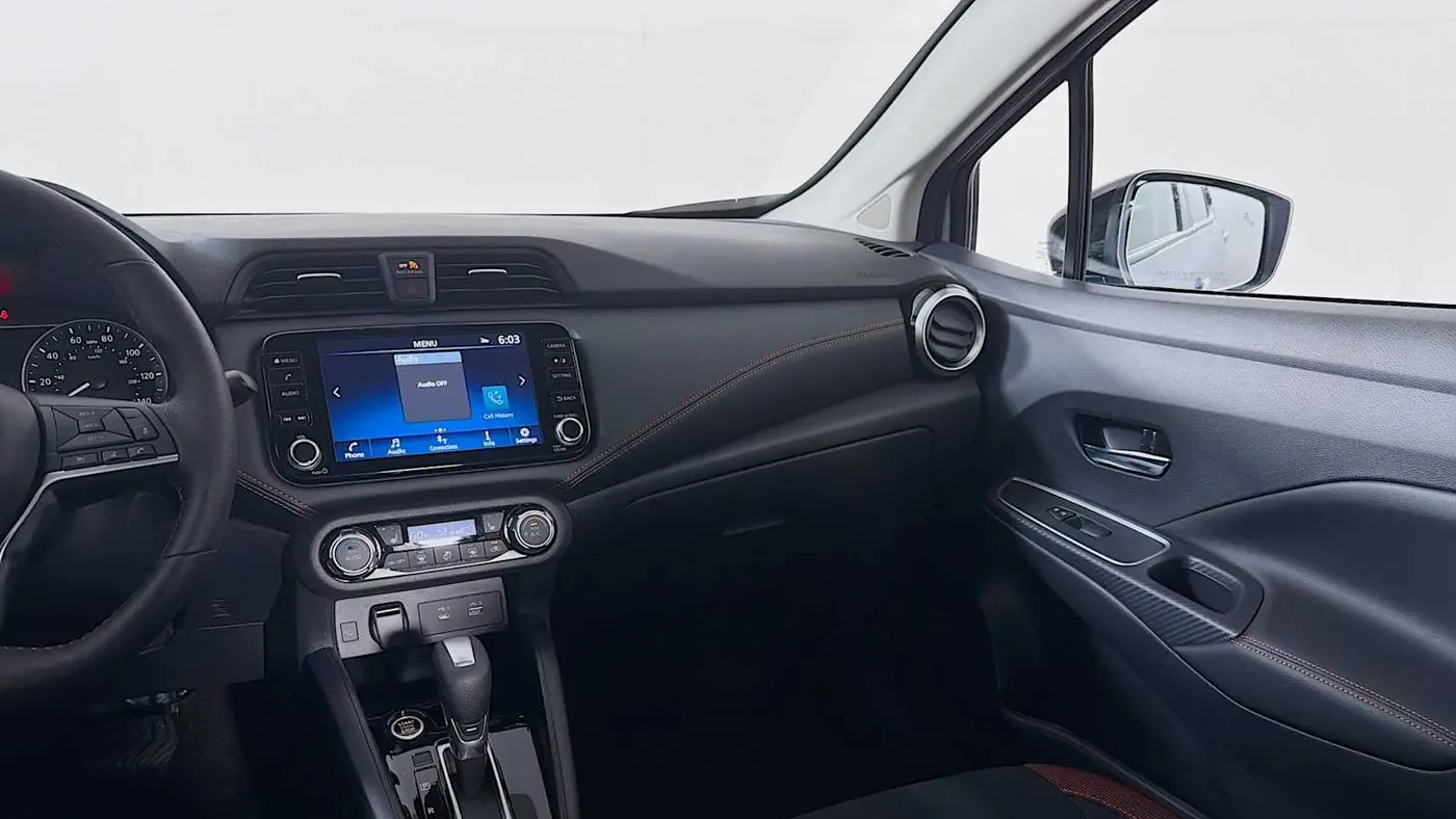 2025 Nissan Versa SR