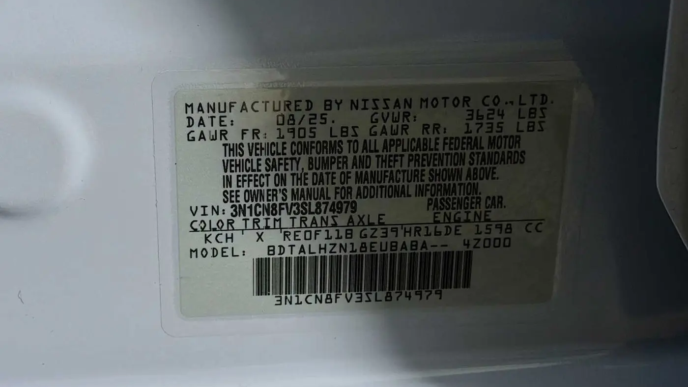 2025 Nissan Versa SR