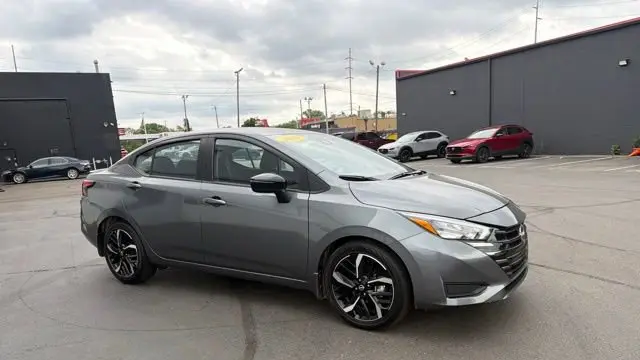 2025 Nissan Versa SR