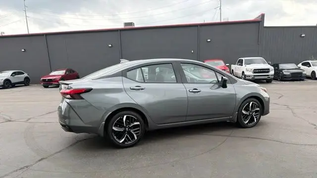 2025 Nissan Versa SR
