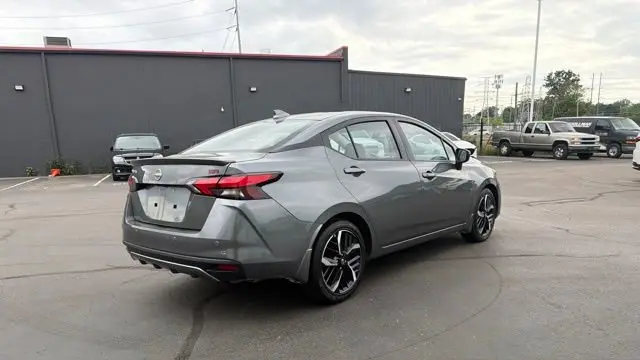 2025 Nissan Versa SR
