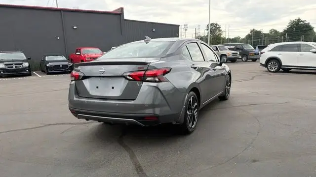 2025 Nissan Versa SR