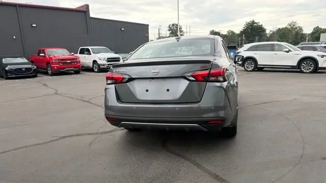 2025 Nissan Versa SR