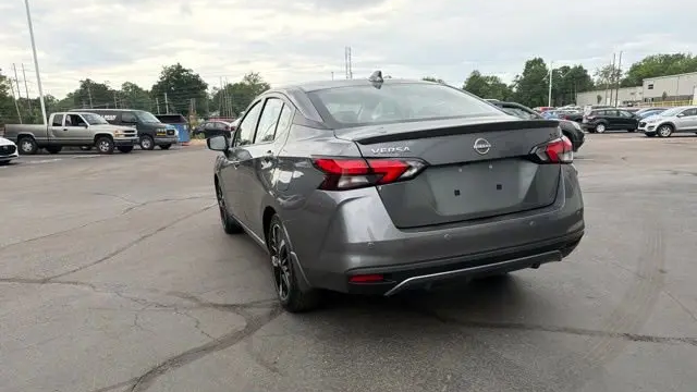 2025 Nissan Versa SR