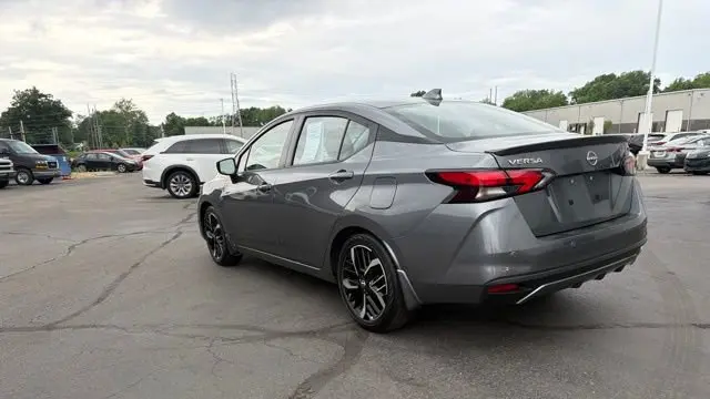2025 Nissan Versa SR