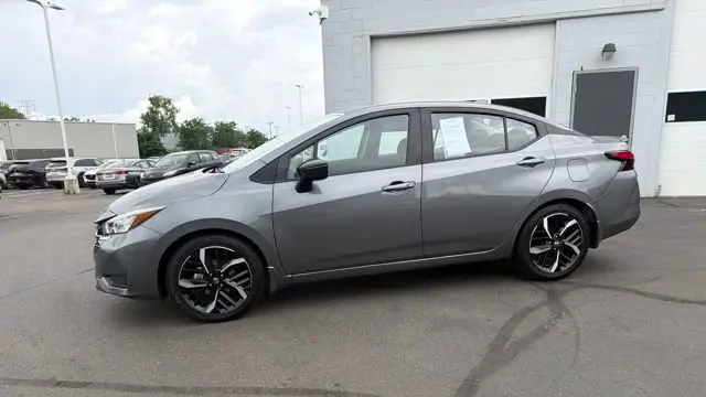 2025 Nissan Versa SR