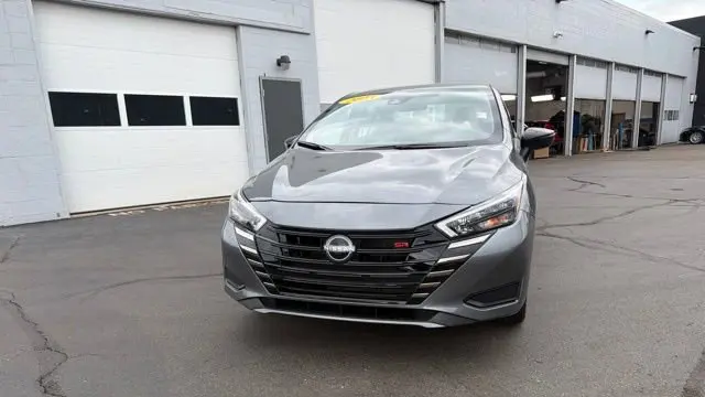 2025 Nissan Versa SR