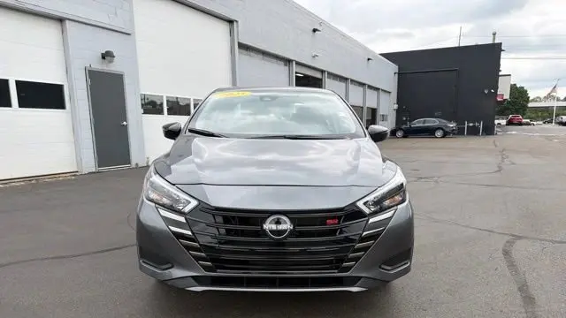 2025 Nissan Versa SR