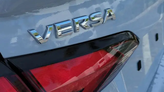 2023 Nissan Versa SR