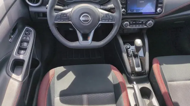 2023 Nissan Versa SR