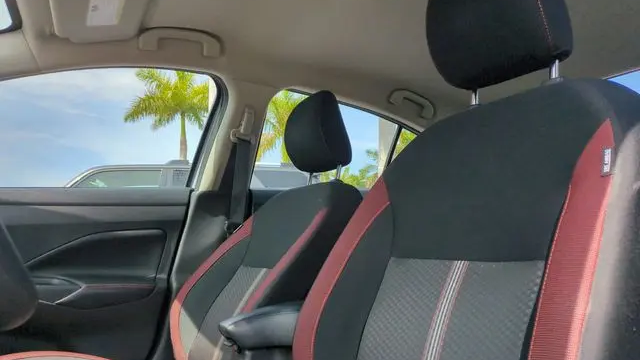 2023 Nissan Versa SR
