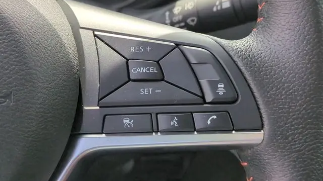 2023 Nissan Versa SR