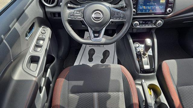 2025 Nissan Versa SR