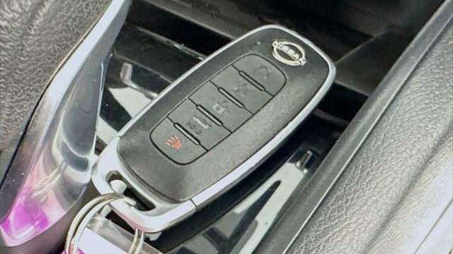 2024 Nissan Versa SR