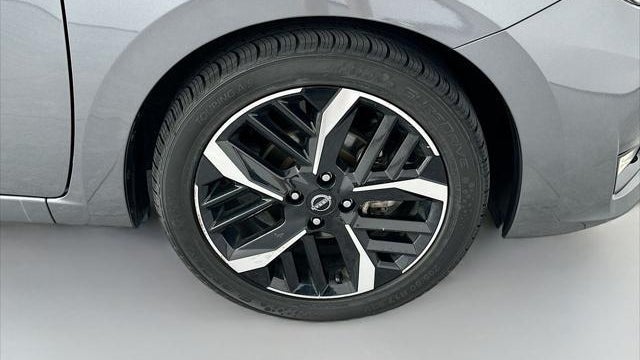 2024 Nissan Versa SR