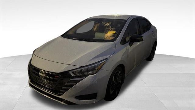 2024 Nissan Versa SR