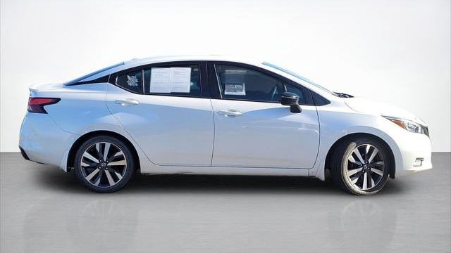 2020 Nissan Versa SR