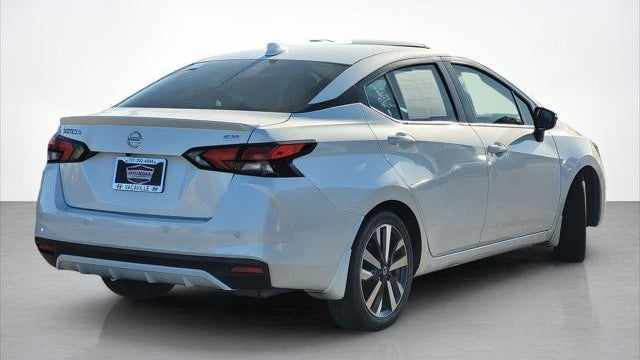 2020 Nissan Versa SR