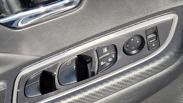 2020 Nissan Versa SR