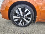 2022 Versa Thumbnail 21